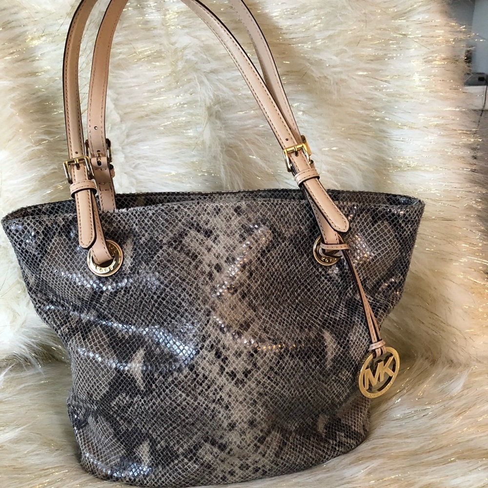 Michael Kors Animal Print handbag